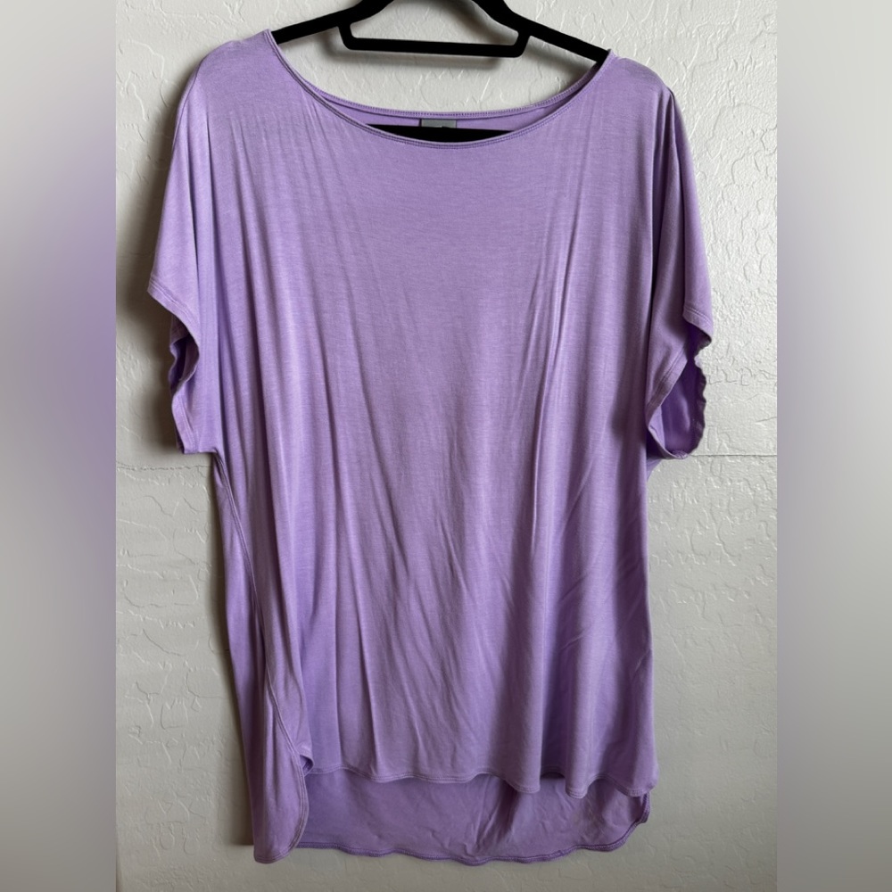 Women’s Top Sz:Large